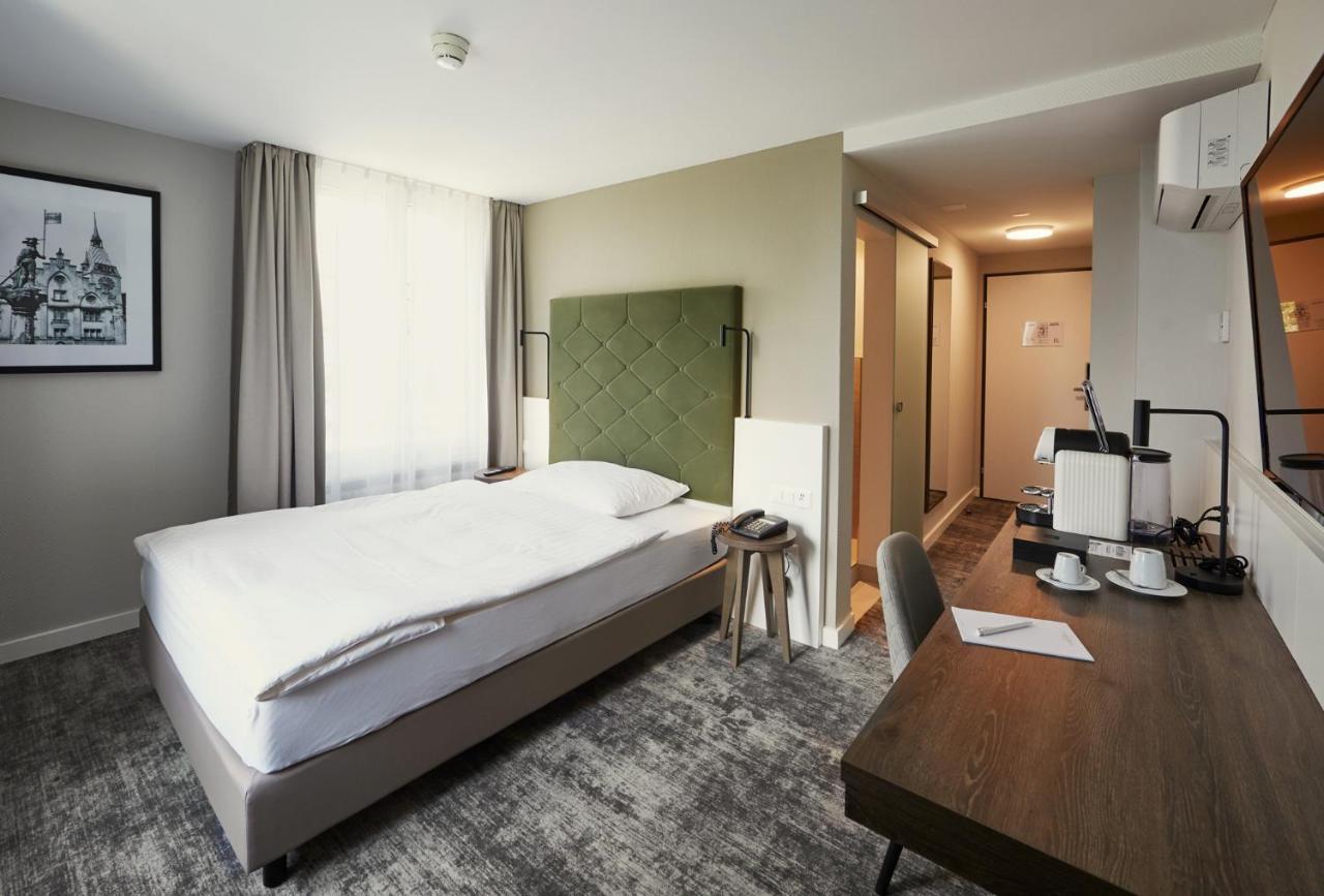 Hotel Loewen Am See Цуг Экстерьер фото